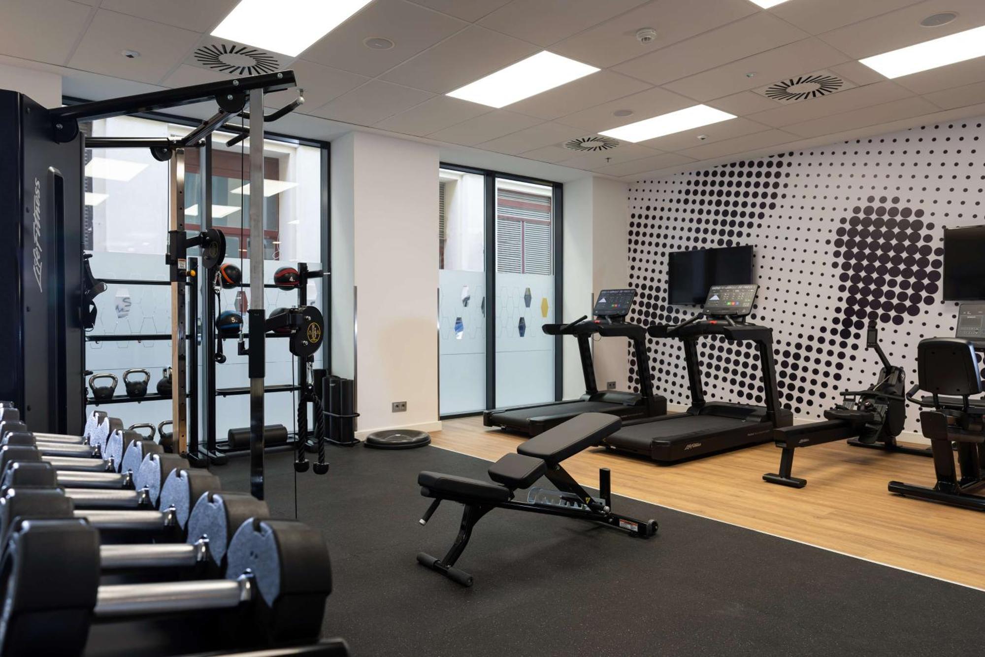 Hampton By Hilton Budapest City Centre Экстерьер фото